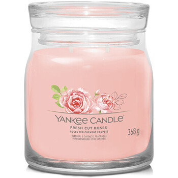 fresh Cut Roses Signature Candle - Vonná sviečka
